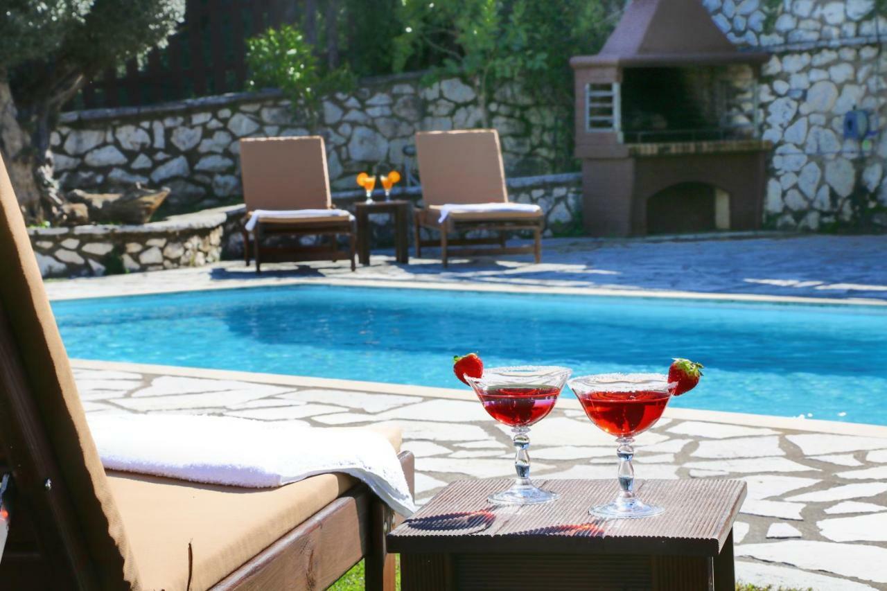 Villa Summer Breeze Nikiana Buitenkant foto